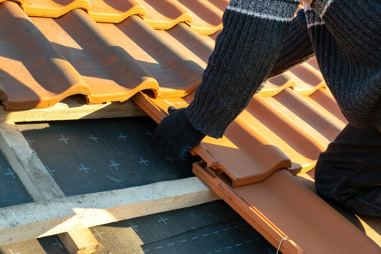 A Guide to Navigating Roof Insulation Guidelines for Cost Savings in Stockton